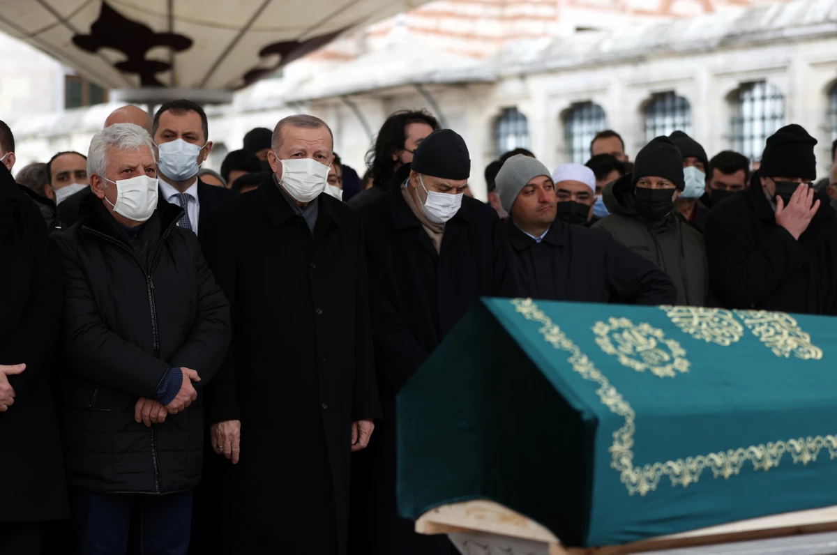 Cumhurbaşkanı Erdoğan, İlim Yayma Vakfı kurucularından Çizmeci\'nin cenaze törenine katıldı