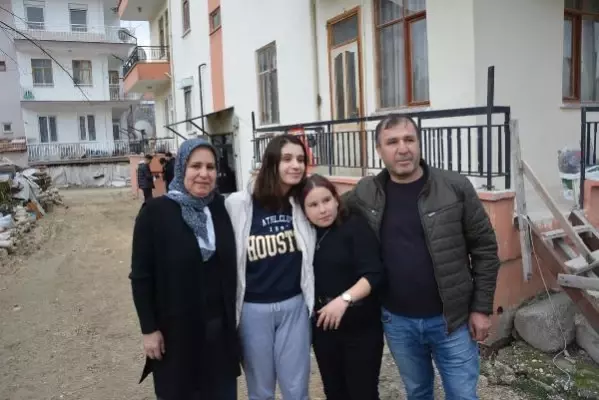 Harkiv'de mahsur kalan Merve Buse, ailesine kavuştu