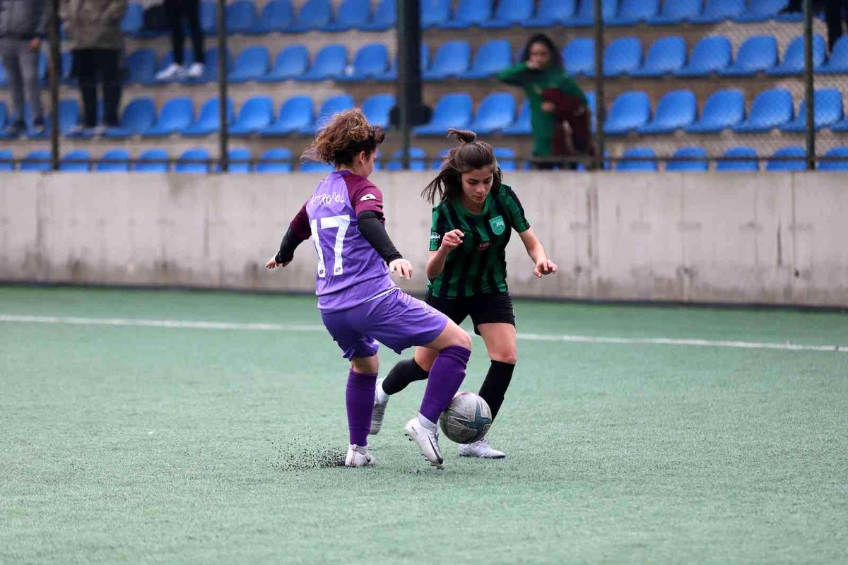 Horozkentspor, Ankara ekibine gol olup yağdı: 8-0