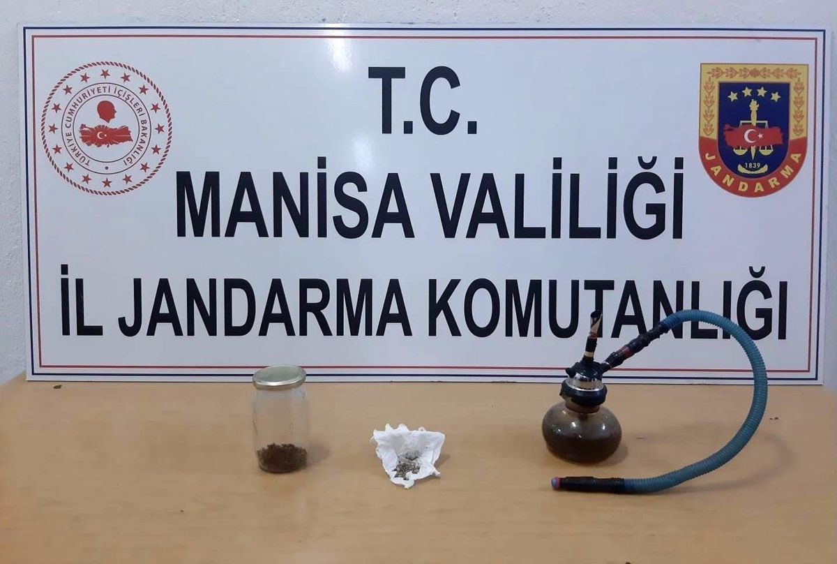 Jandarma tarafından kontrol edilen otomobilde uyuşturucu bulundu