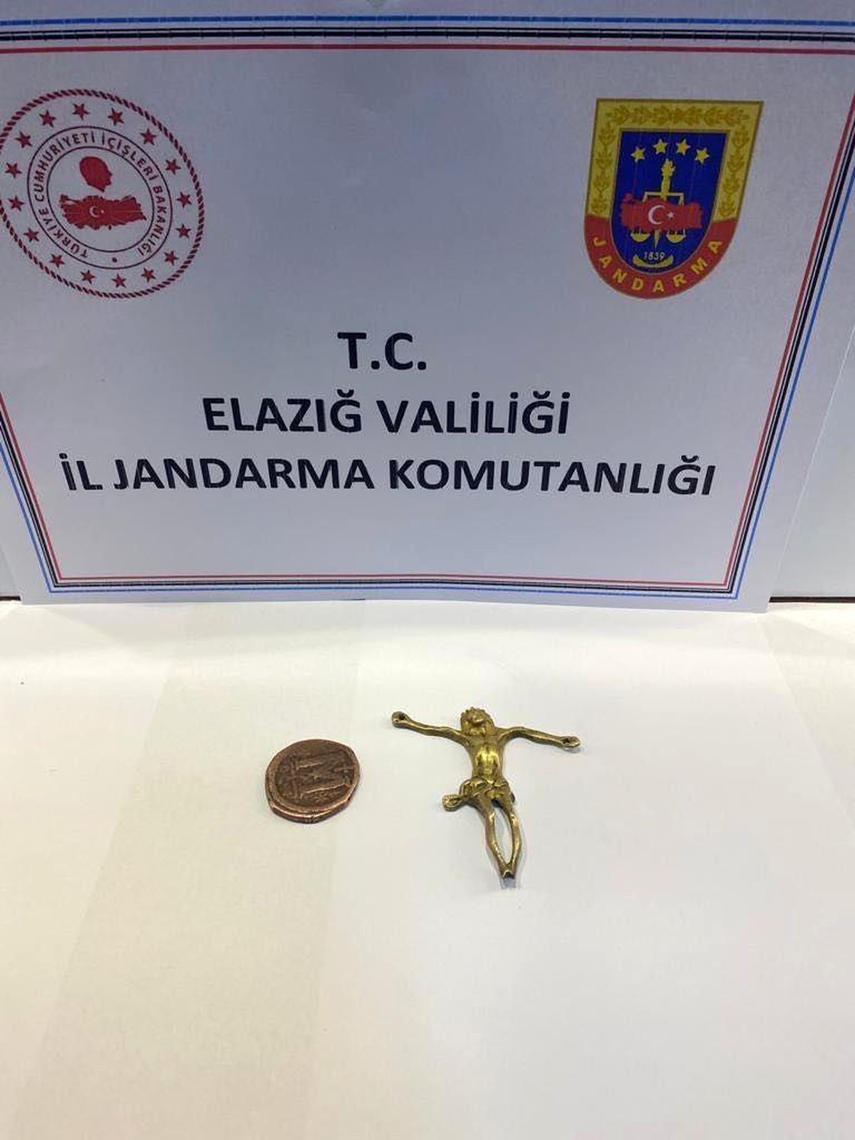 Jandarmadan tarihi eser operasyonu: 2 gözaltı