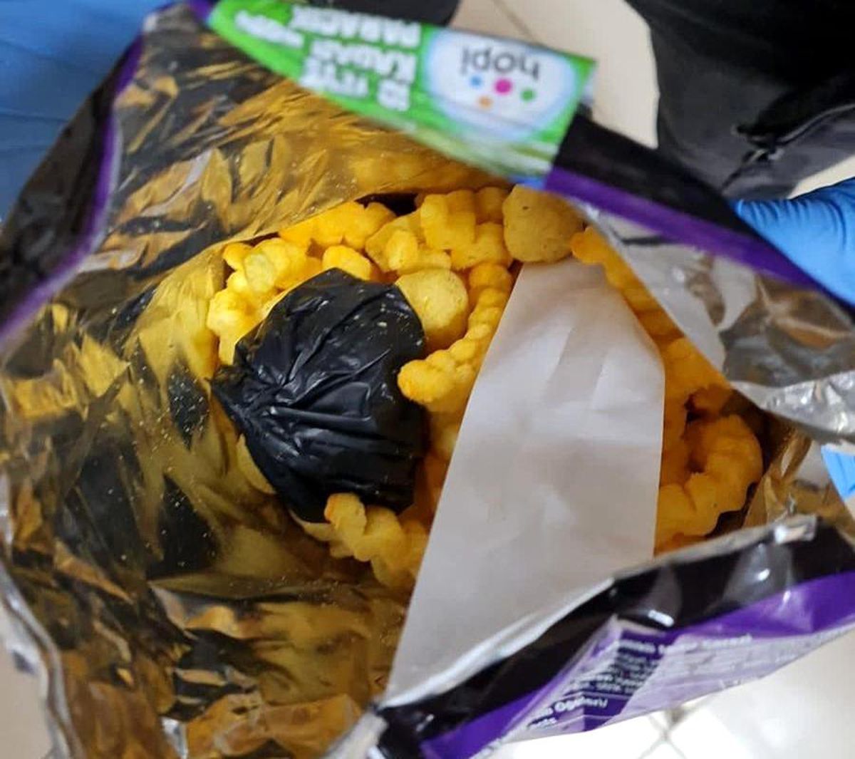 Kapalı cips paketinde zulalanmış uyuşturucu yakalandı