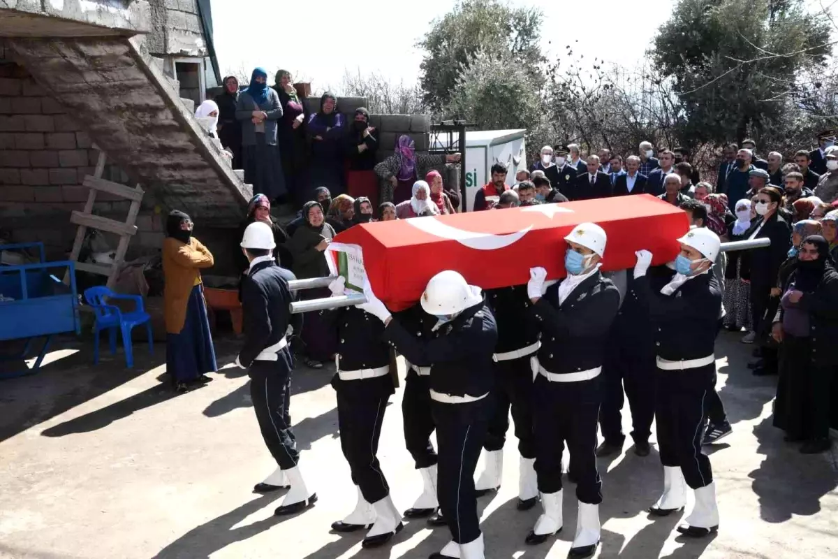 Kazada ağır yaralanan stajyer polis hayatını kaybetti