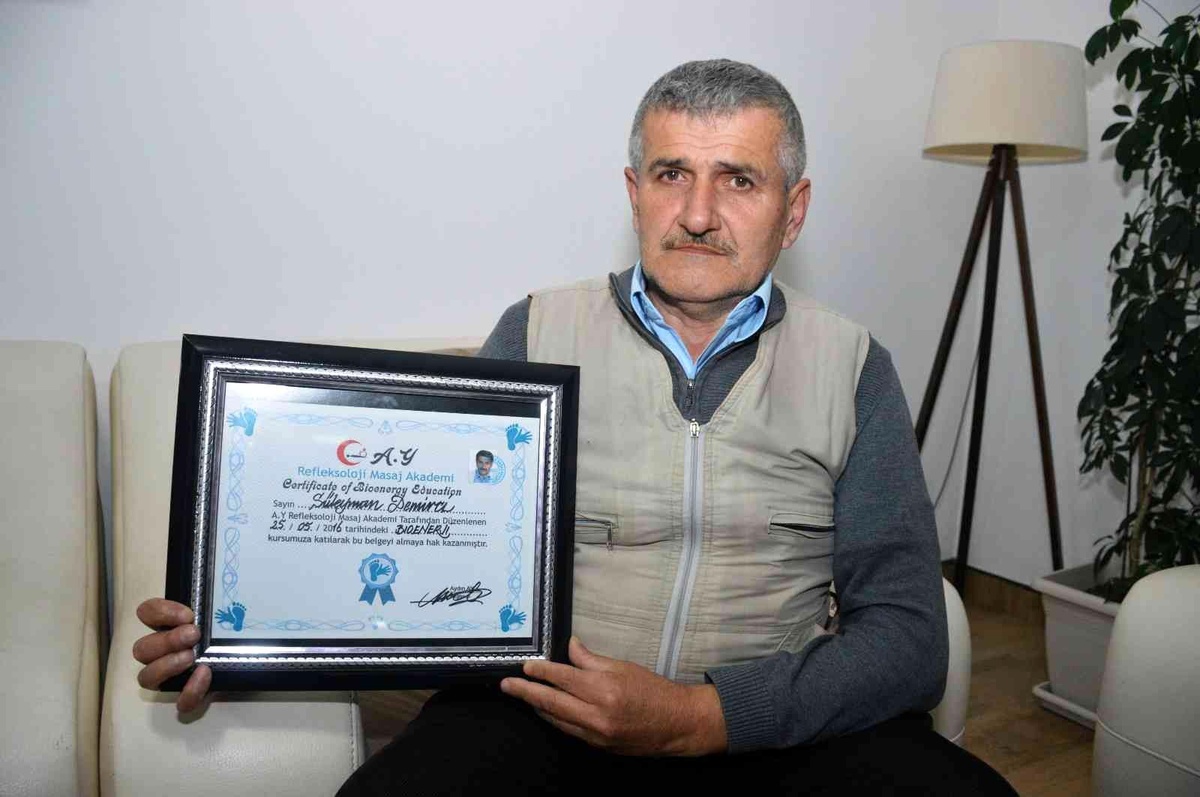 \'Mıknatıs Adam\' bu kez biyoenerjiyle hastaları tedavi ettiğini iddia etti