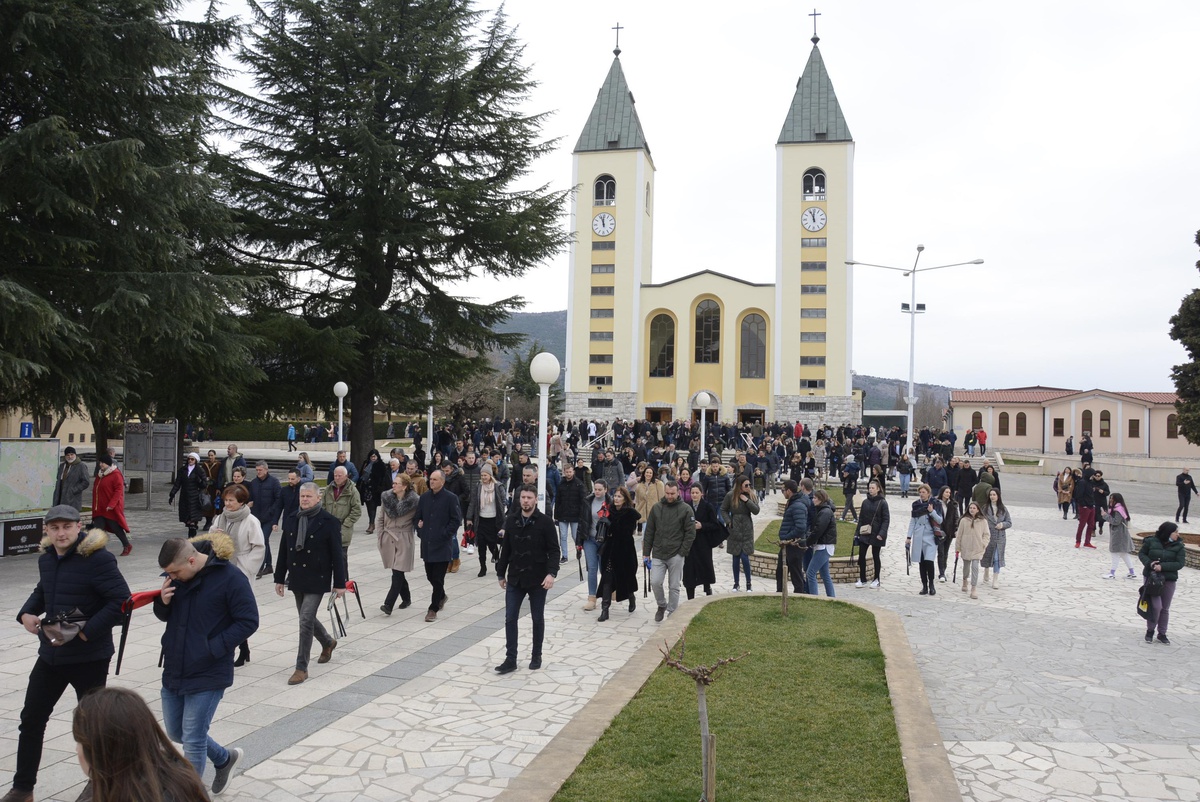 Savaştan kaçan Ukraynalı kadın ve çocuklar, Bosna Hersek\'e ulaştı