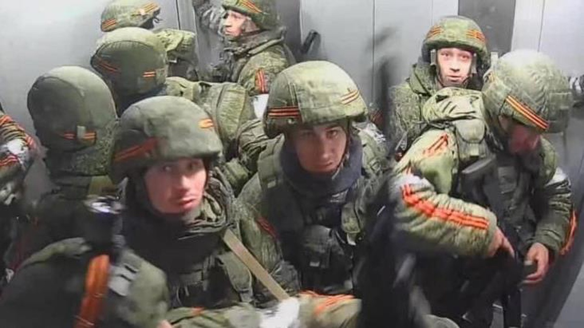Rus askerleri bu kez kıskıvrak yakalandı! Ukrayna birlikleri tarafından asansörde sıkıştırıldılar