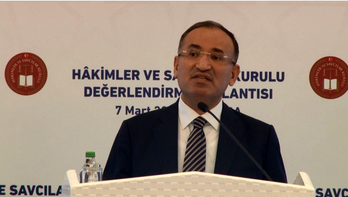 Bakan Bozdağ: 'Stokçulukla ilgili yaptırımları yeniden düzenleyeceğimizi ifade etmek isterim'