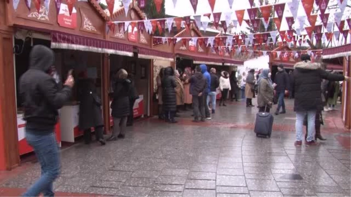 Beyoğlu\'nda \'8 Mart Galata Çarşısı\' açıldı