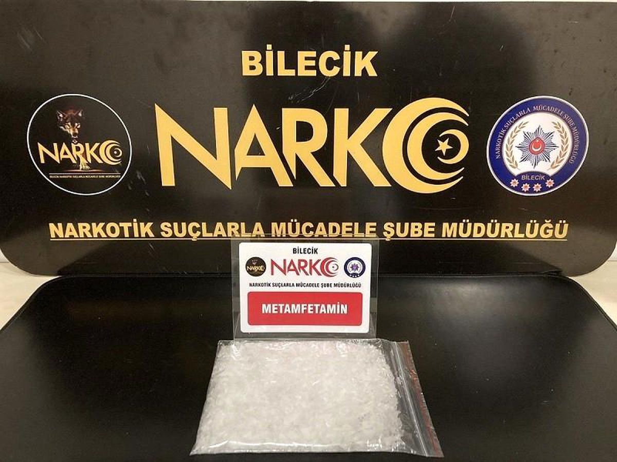 Bilecik\'te şüpheli şahsın üzerinde 250 gram uyuşturucu madde ele geçirildi