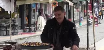 Bir kestanecinin hikayesi... Rusya, Arabistan, Libya'da çalıştı, çocuklarının başında olabilmek için Kocaeli'de kestane pişirip satıyor