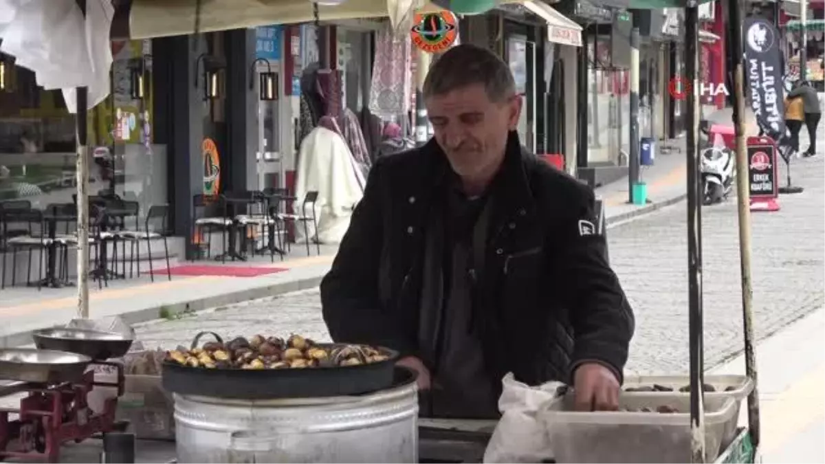 Bir kestanecinin hikayesi... Rusya, Arabistan, Libya'da çalıştı, çocuklarının başında olabilmek için Kocaeli'de kestane pişirip satıyor