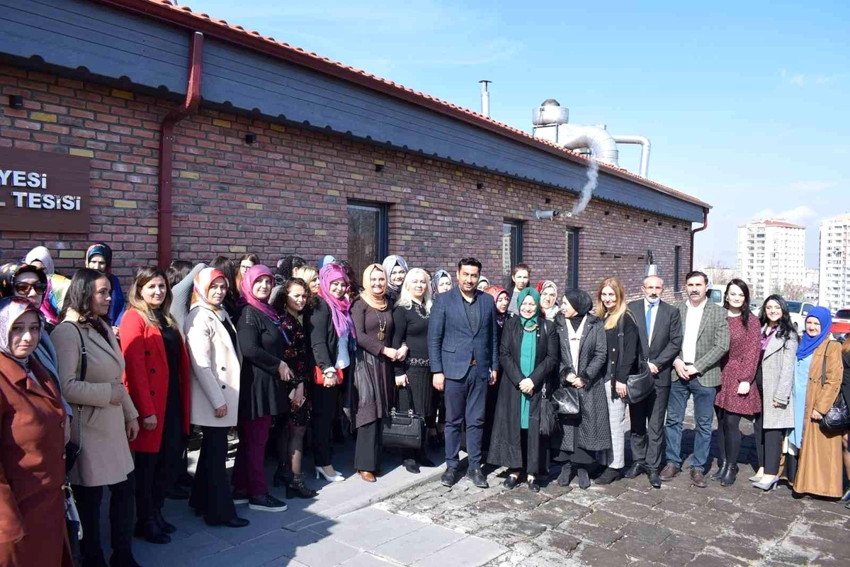 Hak-İş\'ten 8 Mart Dünya Kadınlar Günü etkinliği