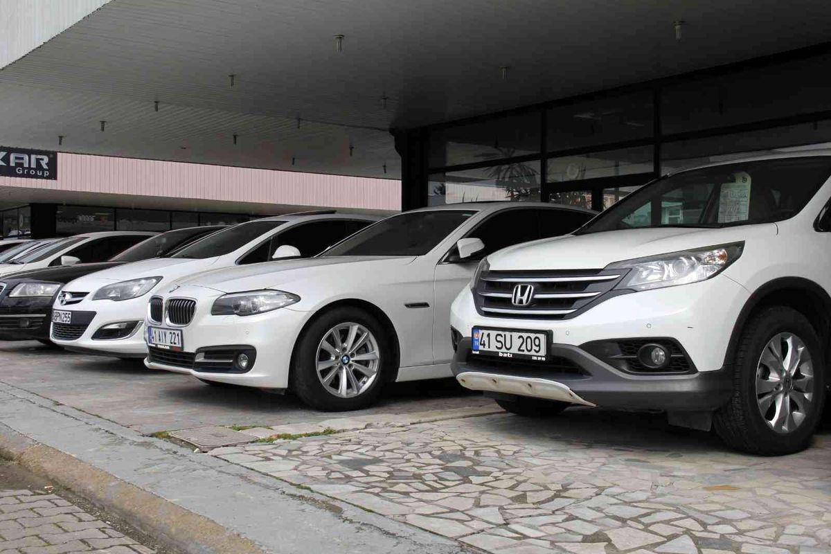 İşte otomobildeki hızlı yükselişin en büyük sebebi... Herkes onlardan şikayetçi: 'Ayaklı galericiler'
