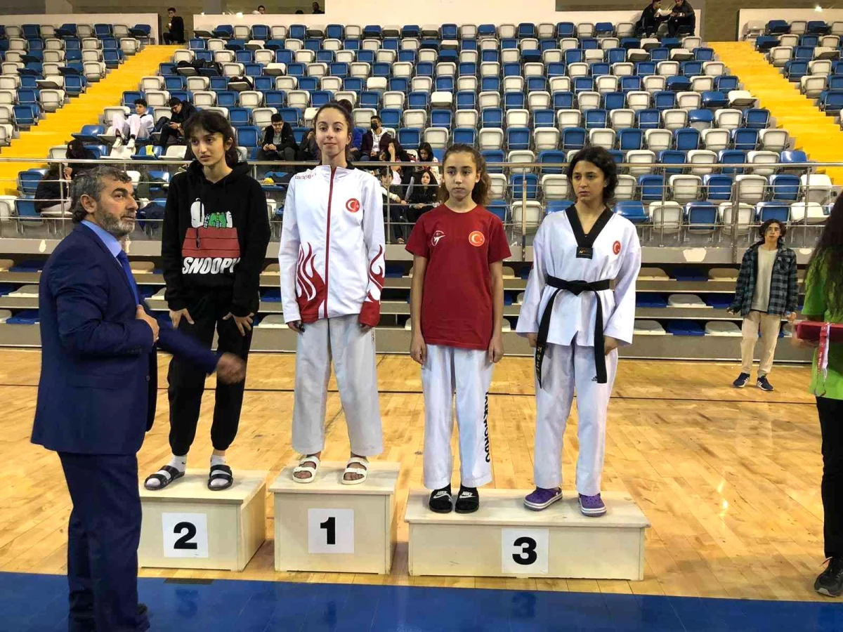 Melikgazi Taekwondo Takımı\'ndan bir başarı daha