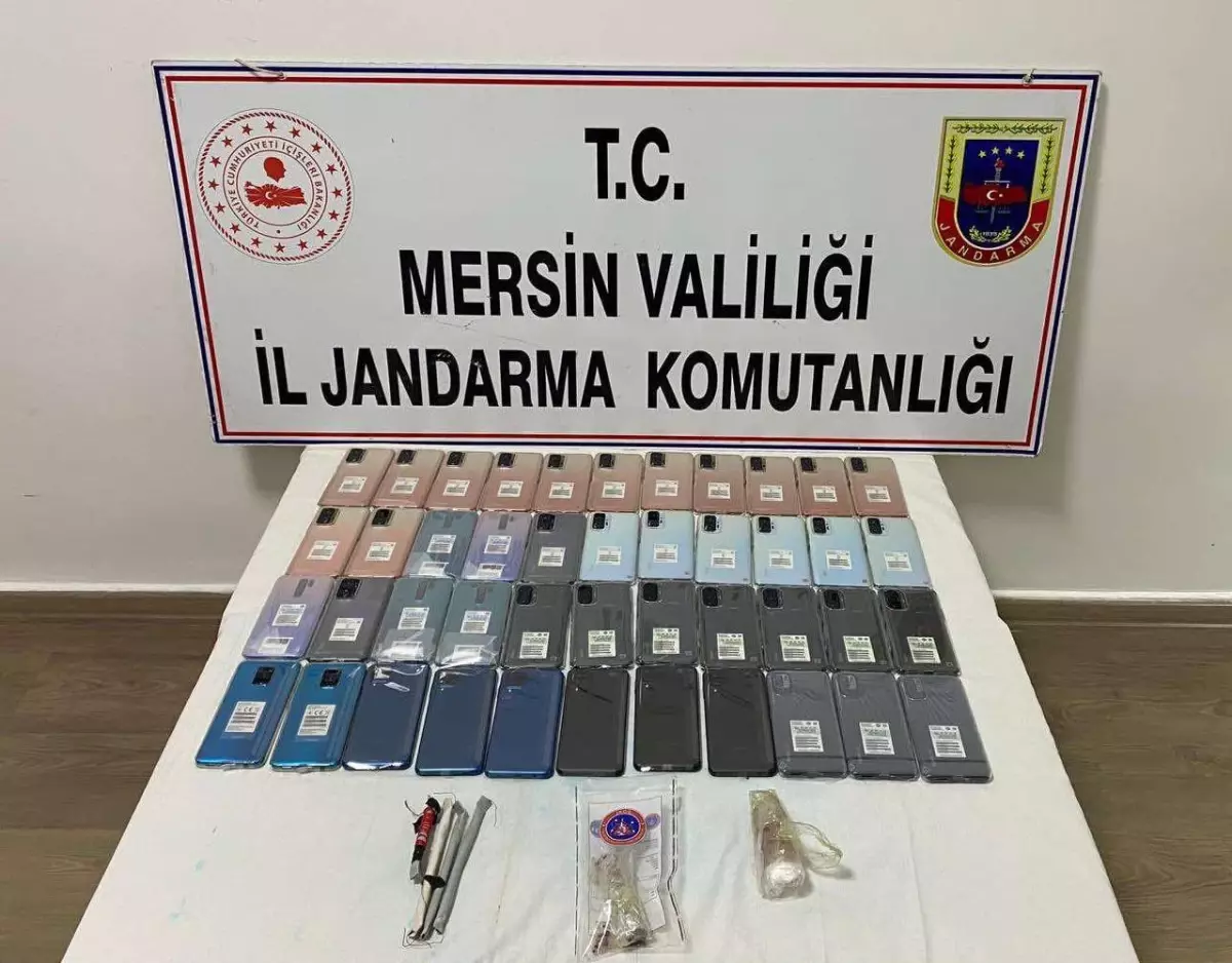 Mersin\'de kaliforniyum olduğu değerlendirilen 102 gram kimyasal madde ele geçirildi