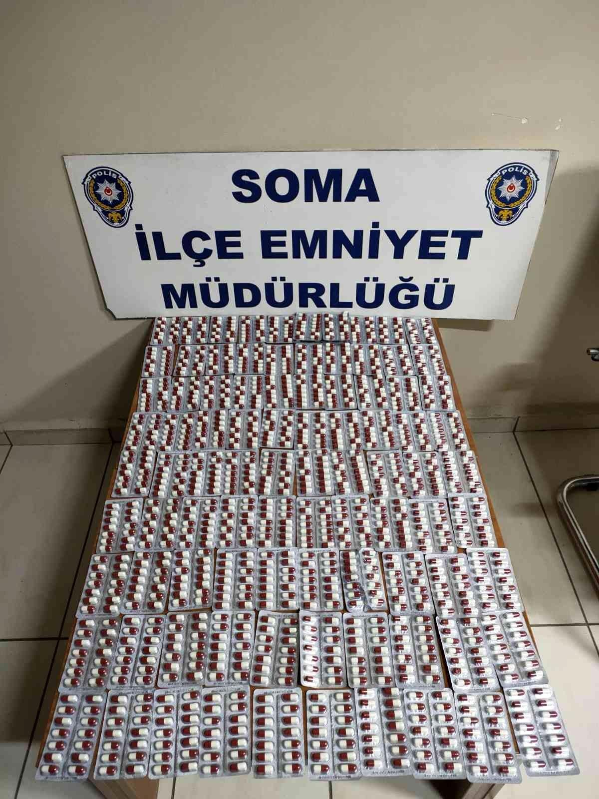 Otomobilde uyuşturucuyla yakalanan 3 kişi tutuklandı