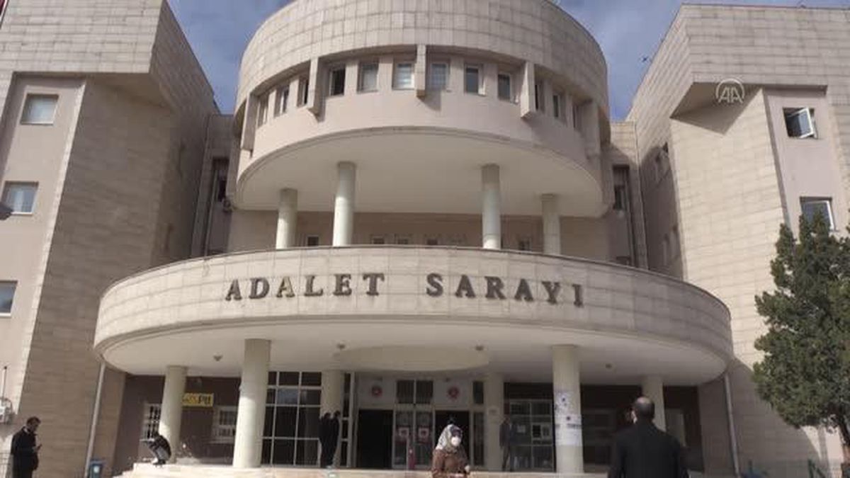 ŞANLIURFA - DEAŞ operasyonunda yakalanan 29 zanlı adliyeye sevk edildi