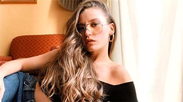 Serenay Sarıkaya Hakkında Şok Gerçek! Aile Sırrı Ortaya Çıktı