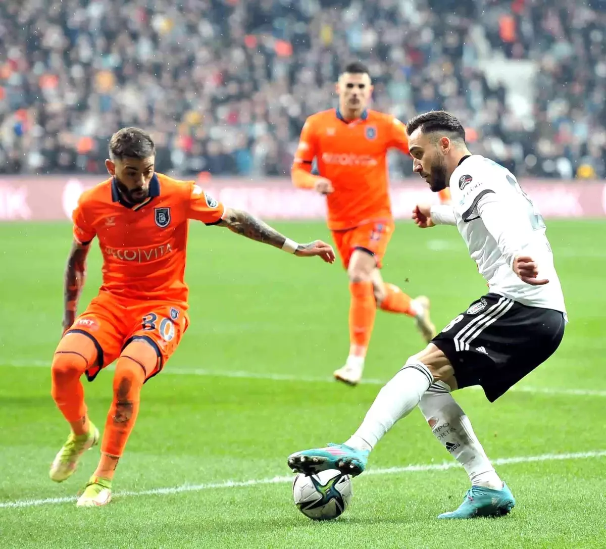 Spor Toto Süper Lig: Beşiktaş: 2 - Medipol Başakşehir: 2 (Maç sonucu)