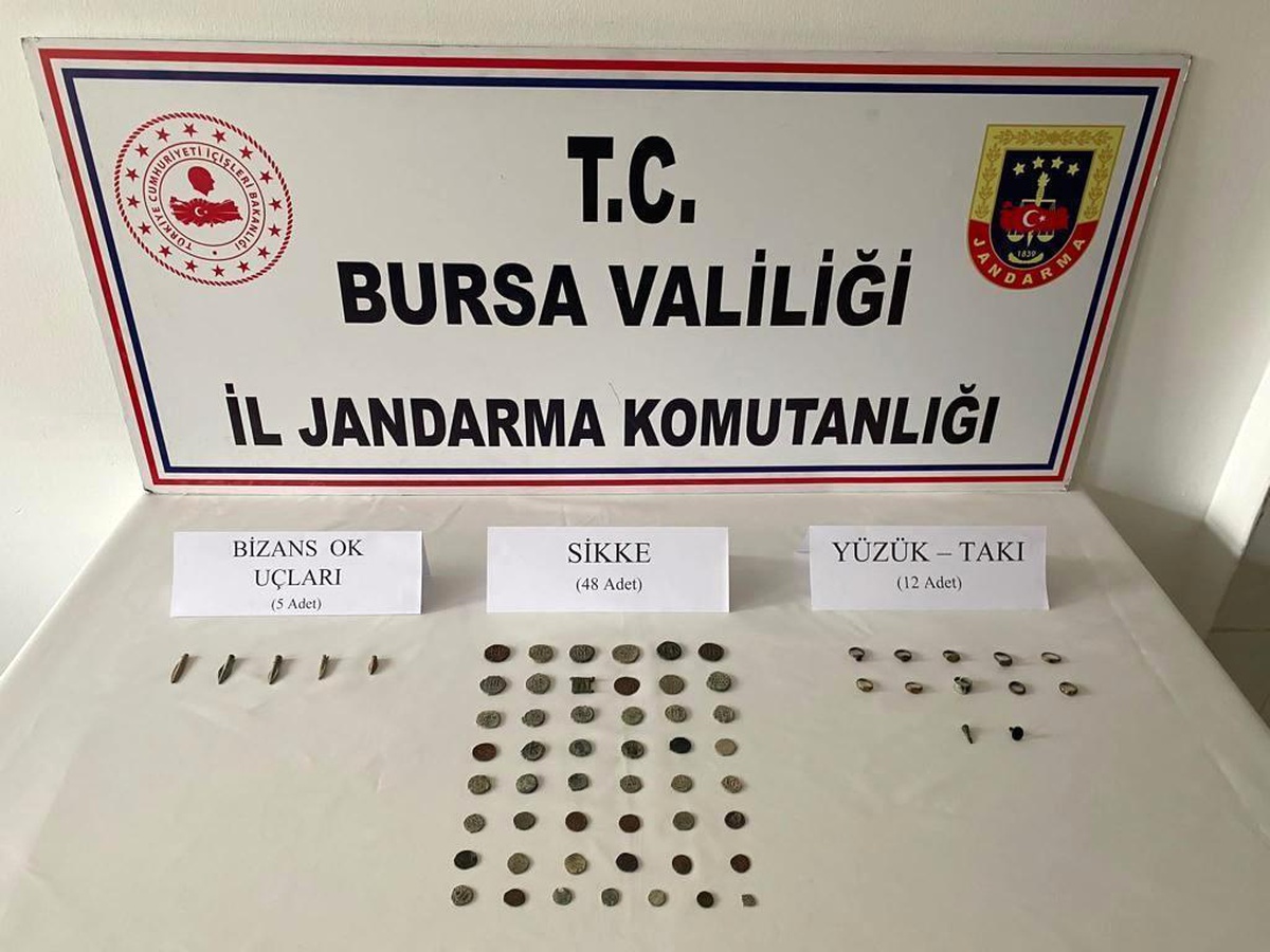 Son dakika 3. sayfa: Tarihi eserleri satmak isterken jandarmaya yakalandılar