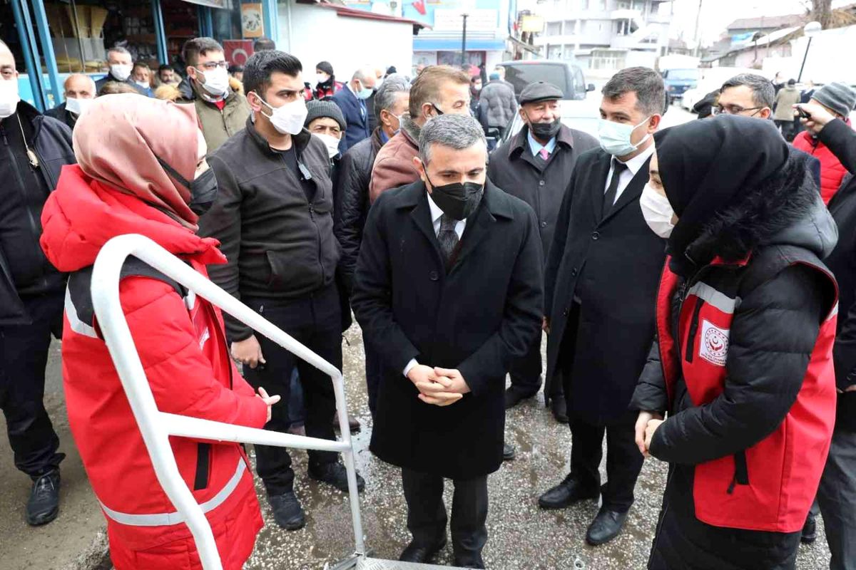Vali Atay, hizmet aracını inceledi