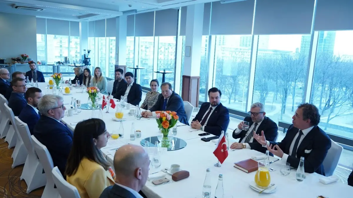 Varşova'da Polonya-Türkiye ekseninde Doğu Avrupa'da salgın sonrası ekonomi konferansı