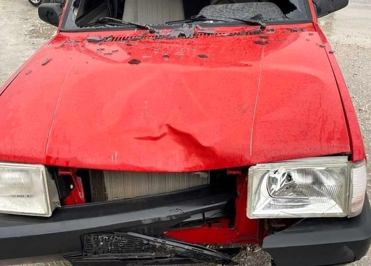 Yolun karşısına geçerken otomobilin çarptığı kadın hayatını kaybetti