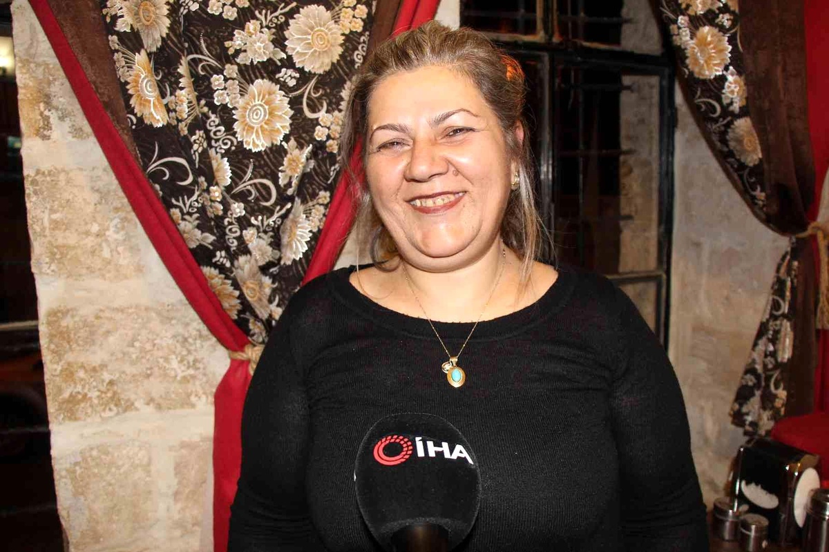 3 çocuğu ile birlikte eğitim gördü, 3 farklı işte çalıştı, şimdi üniversite sınavlarına hazırlanıyor