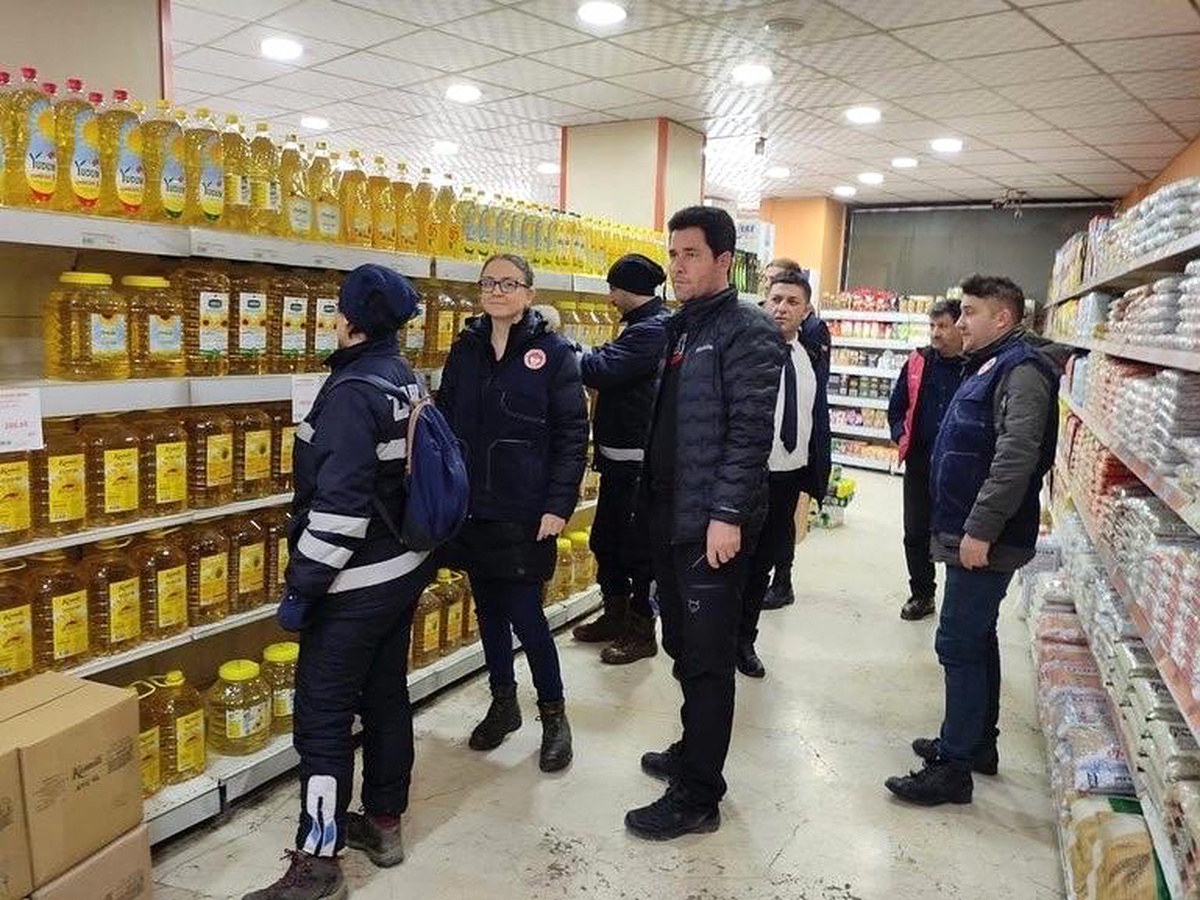 Ağrı\'da fahiş fiyat ve stokçuluklara baskın yapıldı