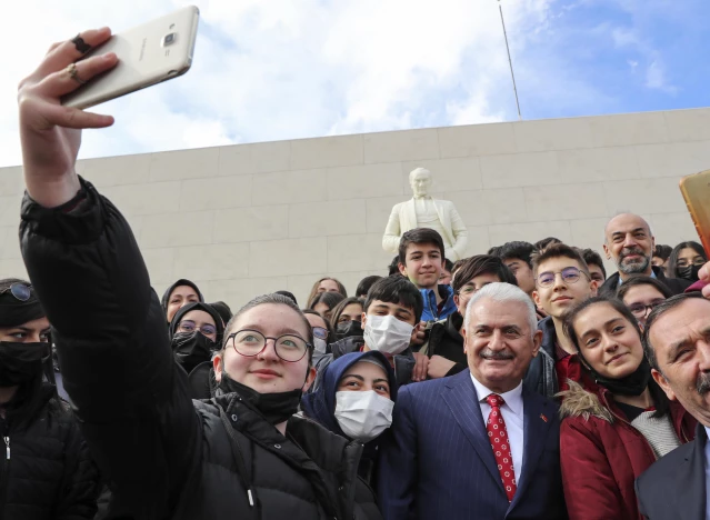 AK Parti Genel Başkanvekili Yıldırım'dan Etimesgut Belediyesi Türk Tarih Müzesi ve Parkı'na ziyaret Açıklaması