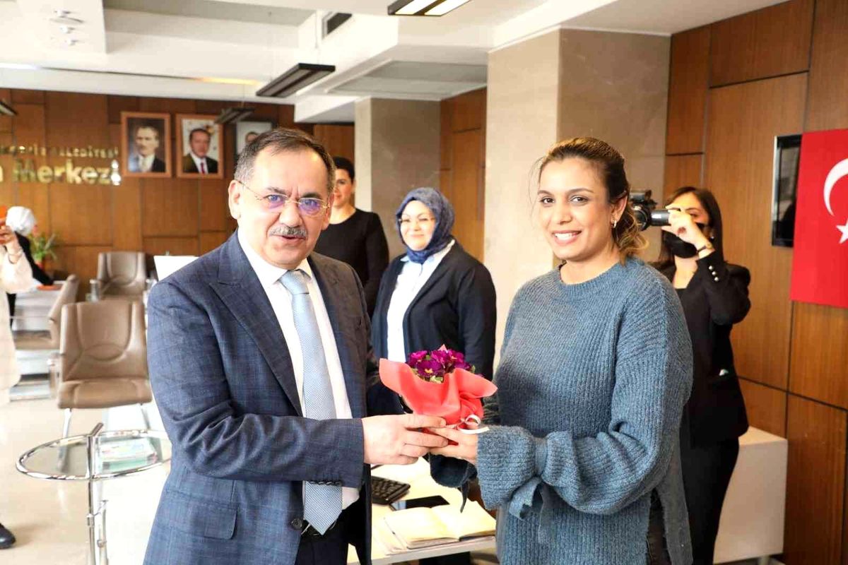 Başkan Demir\'den 8 Mart sürprizi