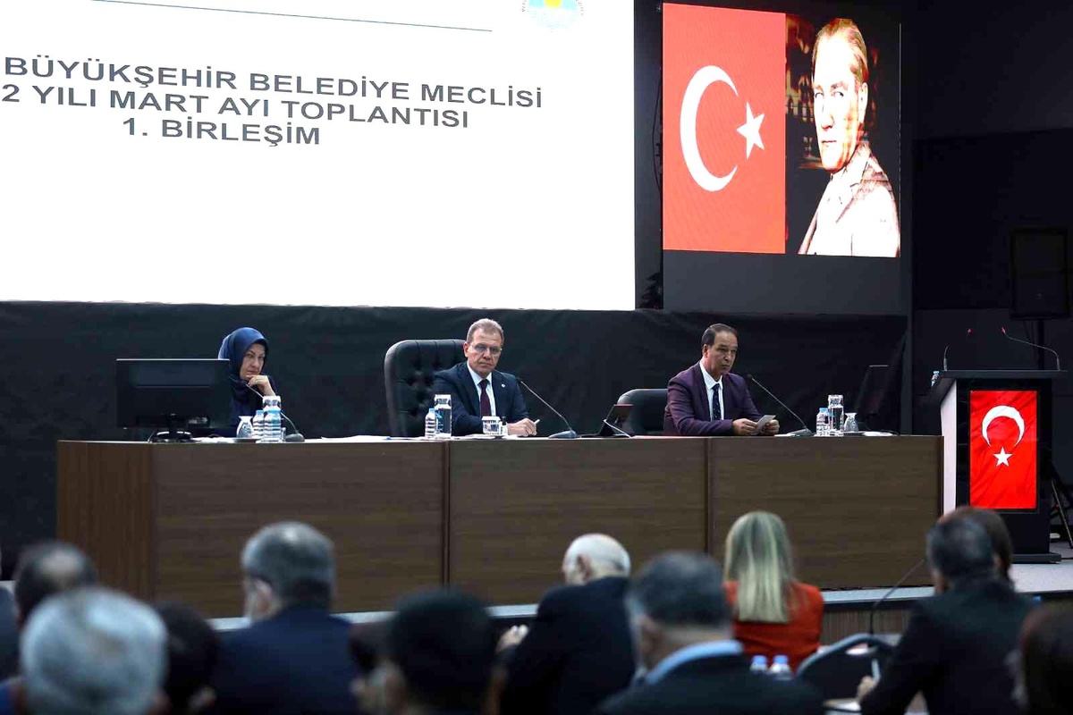 Başkan Seçer: "Toroslar\'da 50 dönümlük yeni mezarlık alanı yapılacak"