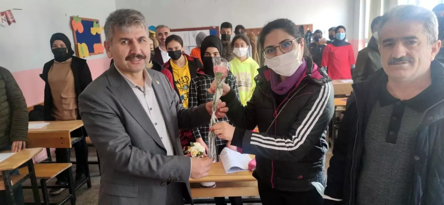 Başkan Söylemez\'den kadın öğretmenlere 8 Mart sürprizi