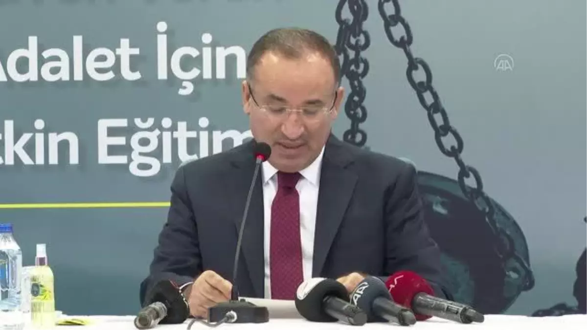 Bozdağ: 'Çözümün savaşta değil istişarede,diplomaside, konuşmakta olduğunu bir kez daha düşünmeye davet ediyoruz'