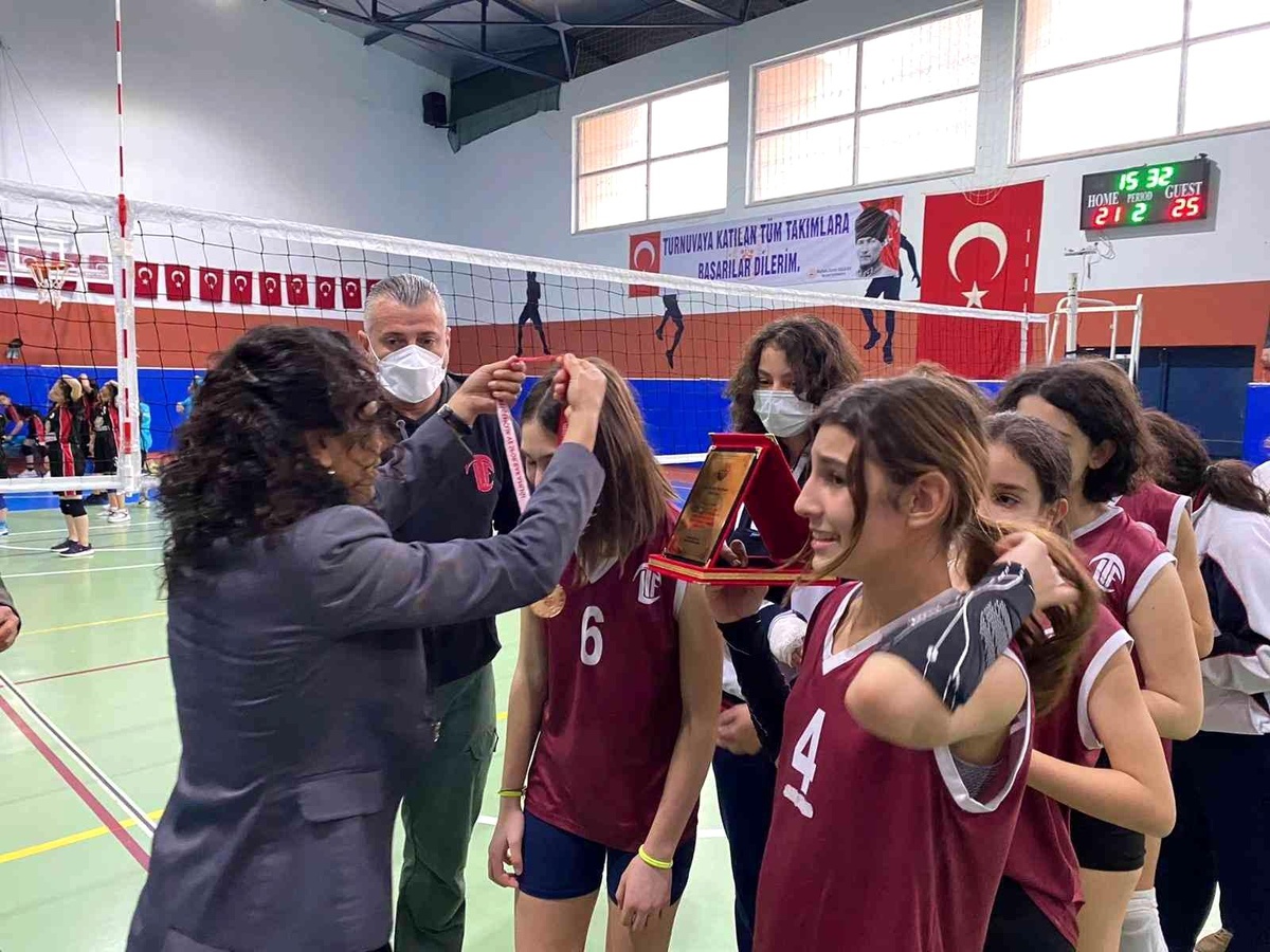 Bozyazı\'daki voleybol müsabakaları sona erdi