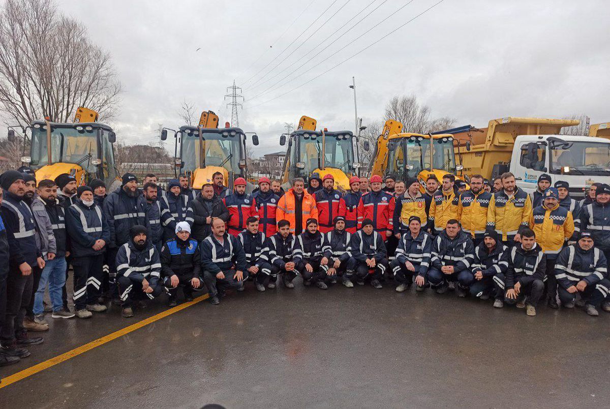 Esenler, beklenen kar yağışına hazır