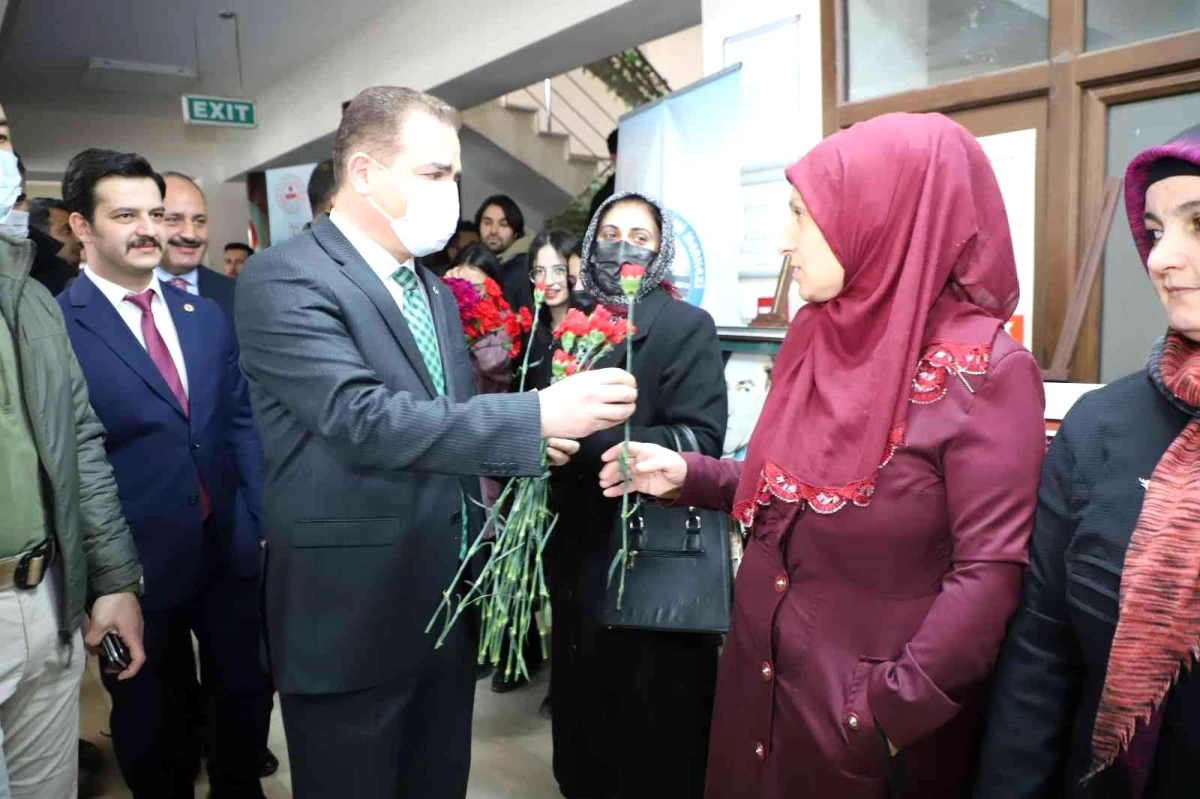 Hakkari\'de 8 Mart Dünya Kadınlar Günü etkinliği büyük ilgi gördü