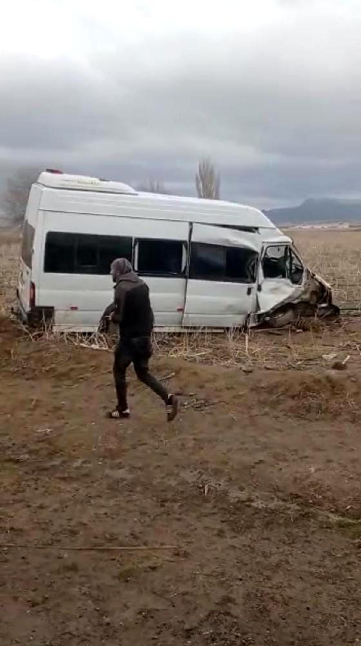 İşçi minibüsü devrildi: 6 yaralı