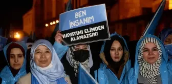 İstanbul'da Doğu Türkistanlı kadınlar için 'Mavi Yürüyüş' eylemi