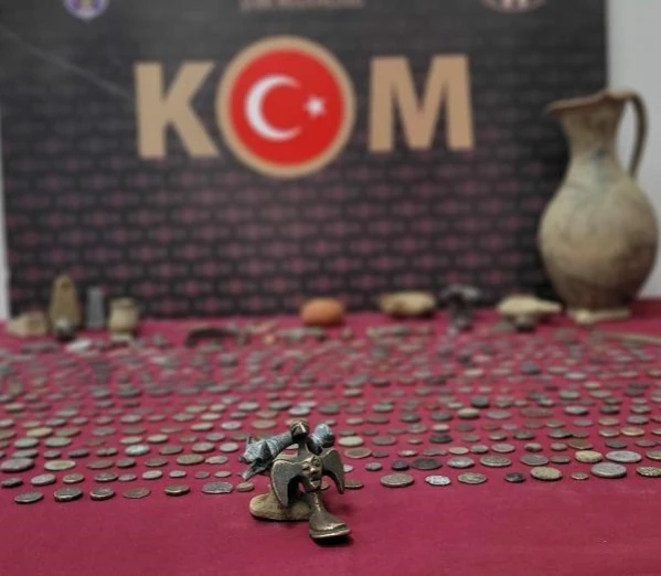 Son dakika haberleri | İzmir'de tarihi eser operasyonu: 2 gözaltı