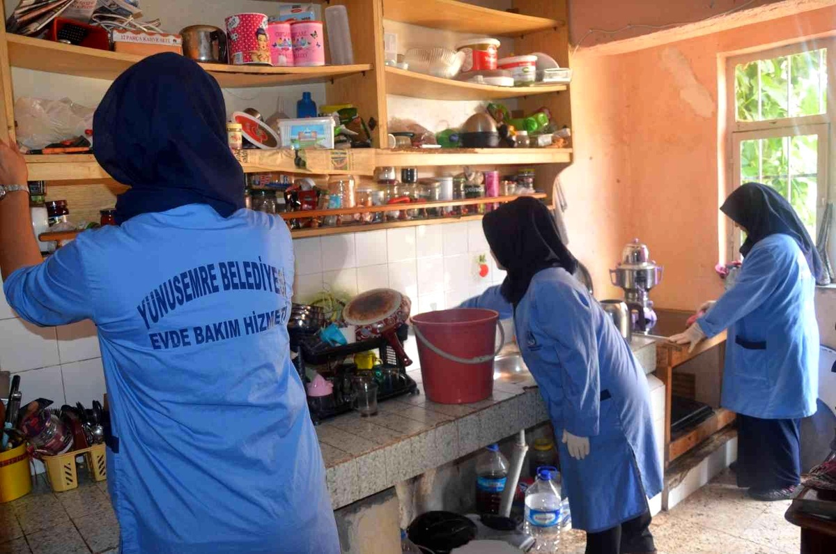 Kadınlar Yunusemre Belediyesinin her biriminde istihdam ediliyor
