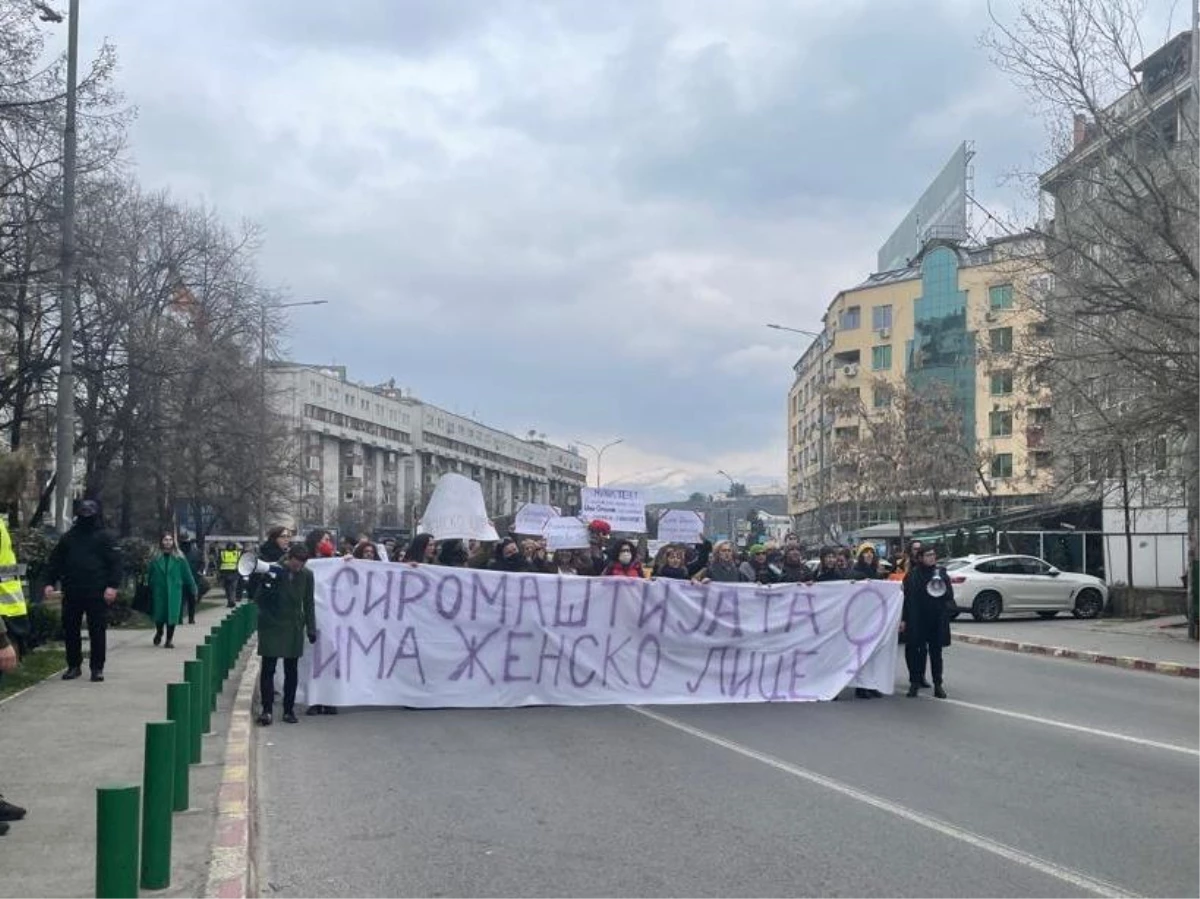 Kuzey Makedonya\'da 8 Mart Dünya Kadınlar Günü nedeniyle yürüyüş düzenlendi