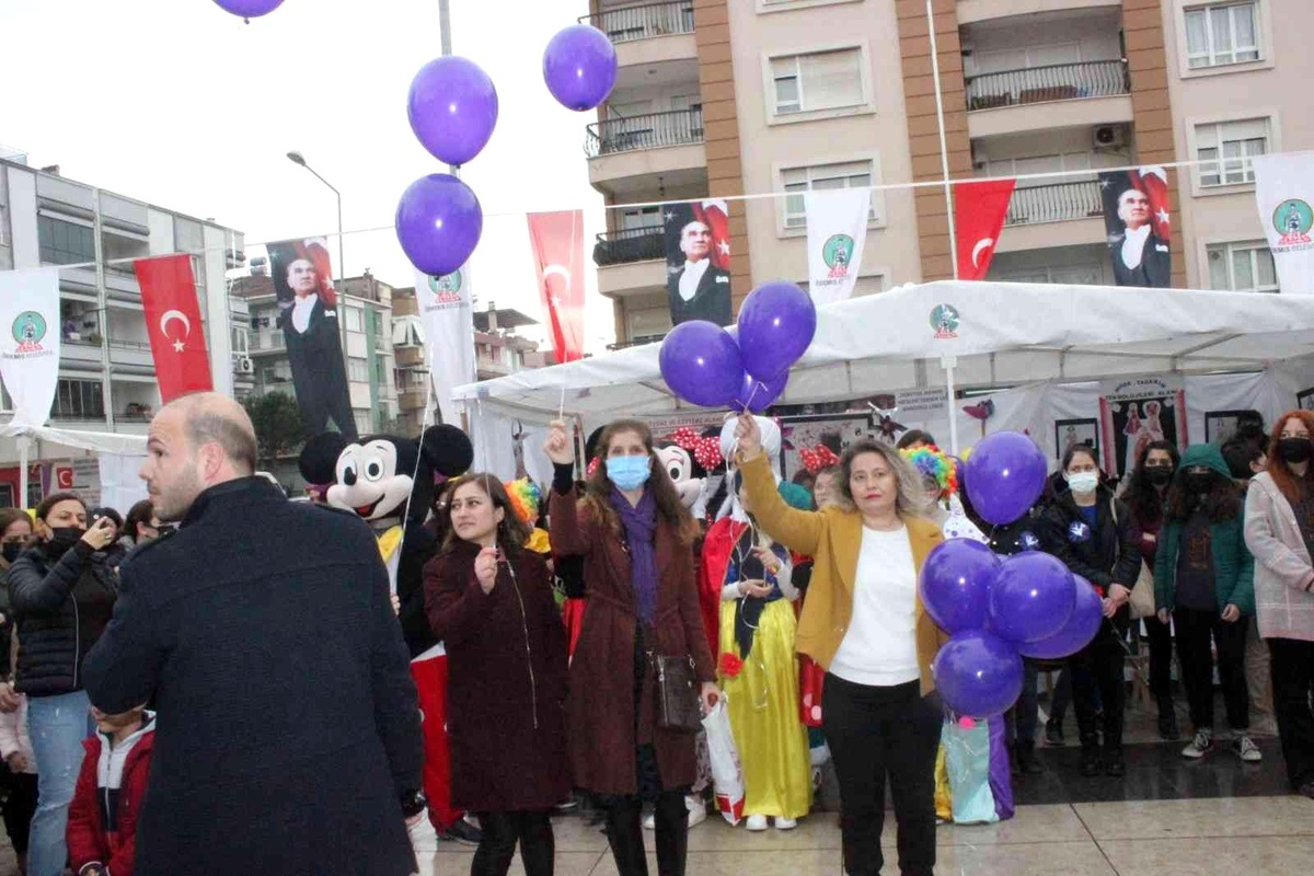 Ödemiş\'te ilk kez mimoza kadın festivali düzenlendi