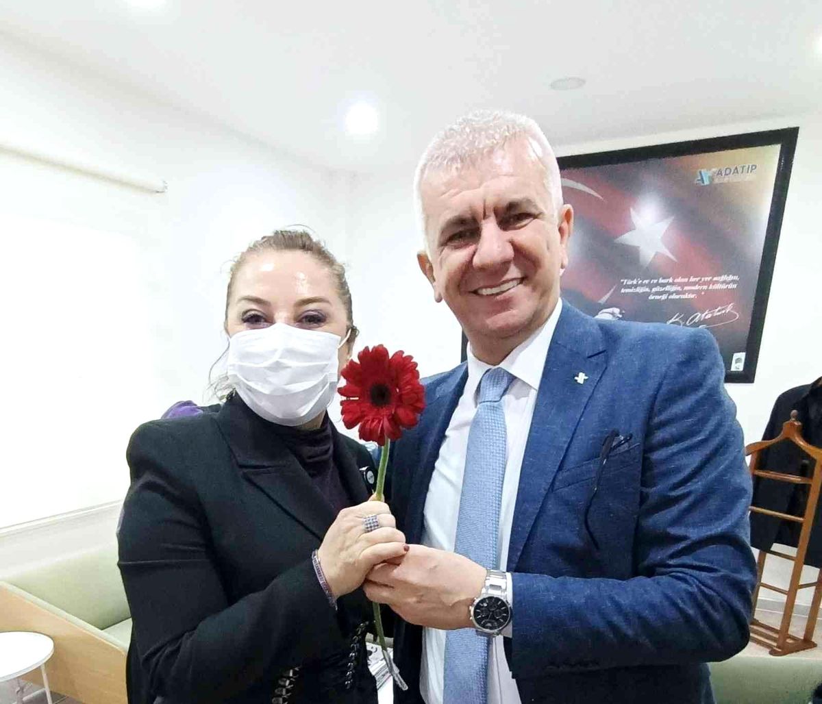 Özel Adatıp Hastanesi\'nde 8 Mart Dünya Emekçi Kadınlar Günü kutlandı