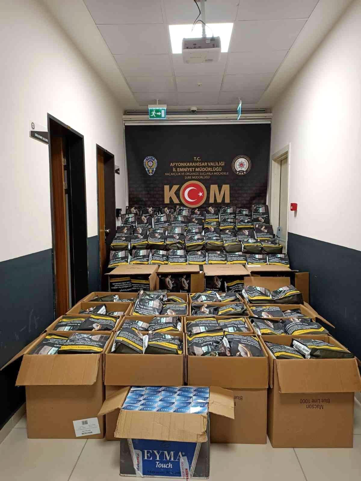 Polis operasyonunda 10 bin adet kaçak makaron ile tütün ele geçirildi