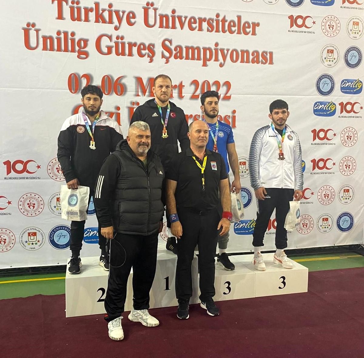 SCÜ Türkiye güreş şampiyonasında 3. oldu