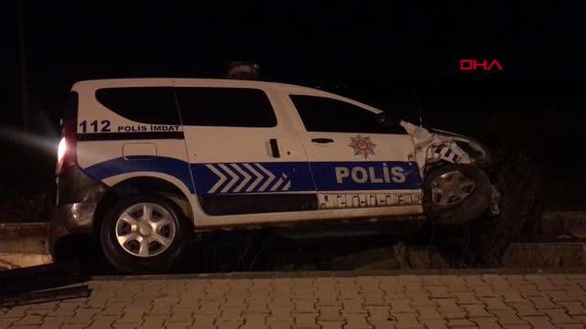 SERİK'TE POLİS ARACI İLE OTOMOBİL ÇARPIŞTI; 1 YARALI