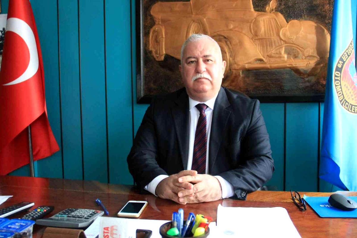 Şoförler akaryakıtta \'sabit kur\' uygulaması istiyor