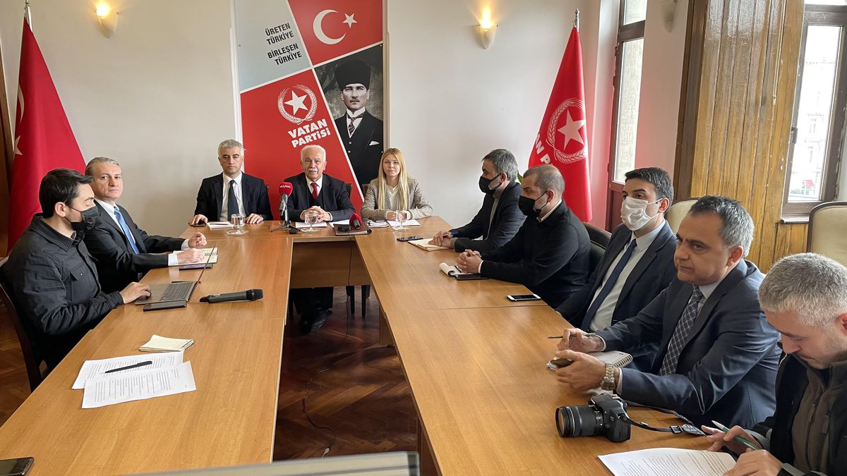Vatan Partisi Genel Başkanı Perinçek, basın toplantısı düzenledi Açıklaması