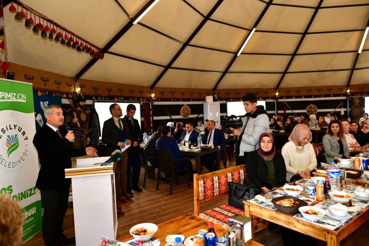 Yeşilyurt\'ta kadınlar için özel program düzenlendi